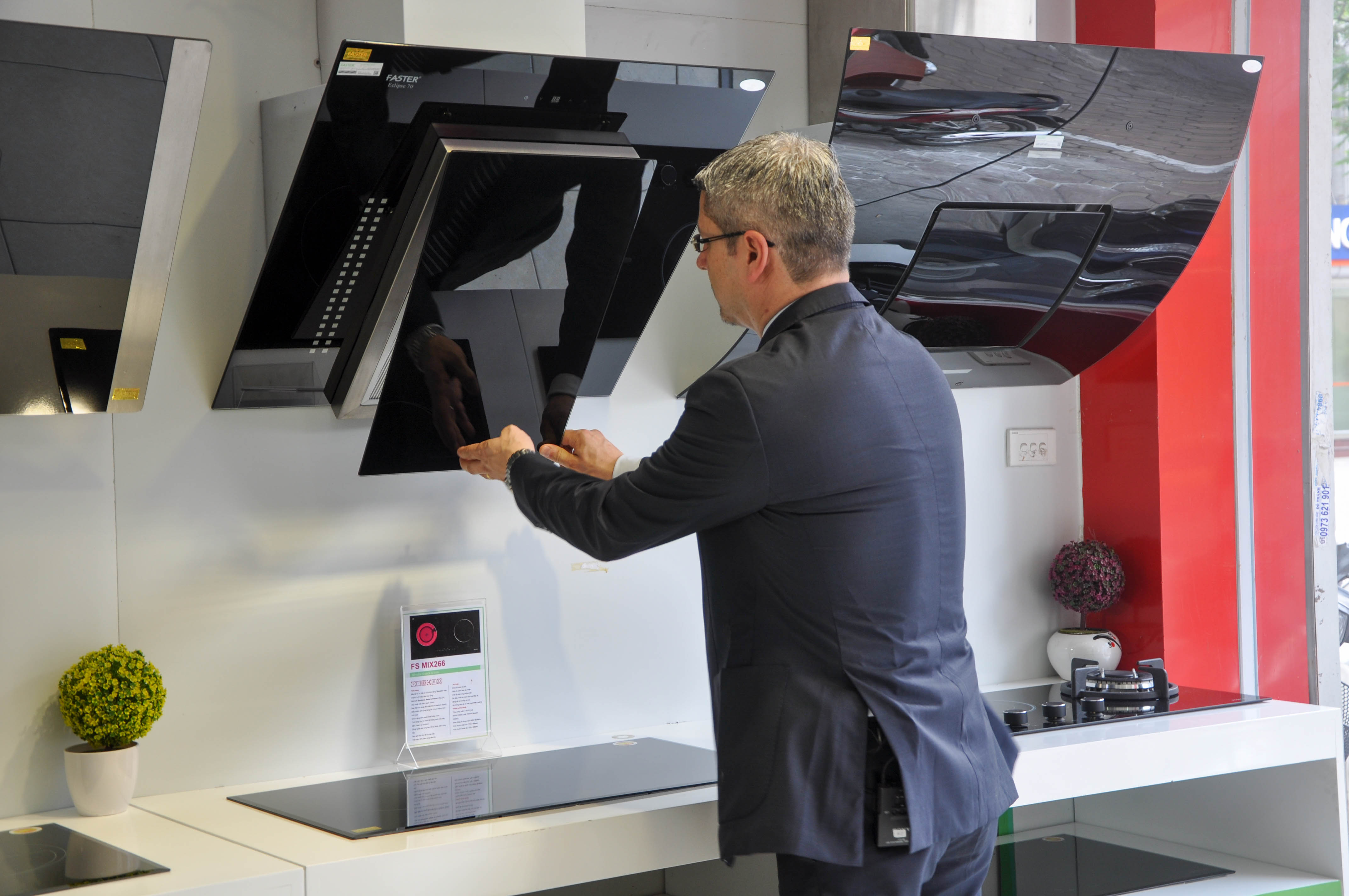 Gợi ý lựa chọn kiểu máy hút mùi phù hợp với không gian bếp